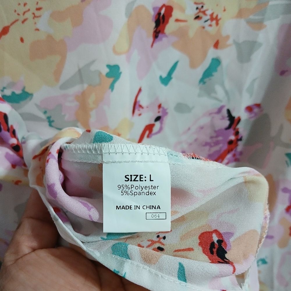Floral Women's Top - Picture 9 of 9